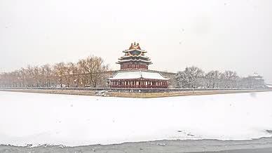 8K大气延时北京故宫角楼景区大雪纷飞视频的预览图